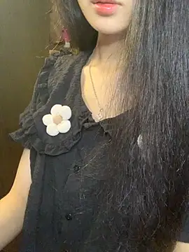 Nhinhi18 online show from April 5, 3:22 pm