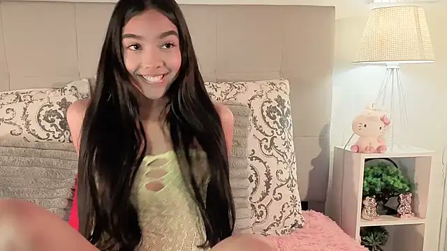 pocahontamoon online show from June 4, 3:05 pm