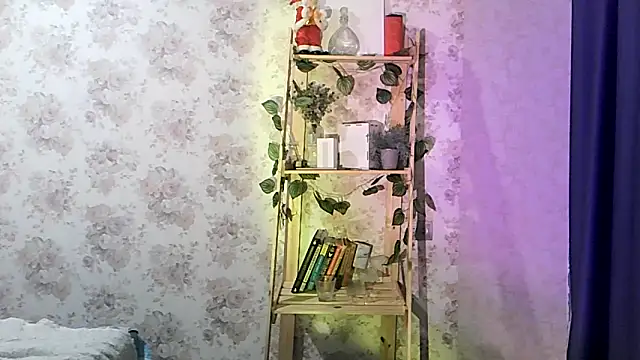 ClaireLaSweet online show from September 29, 10:20 am