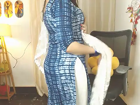 Jazz kaur  online show from November 4, 11:15 am