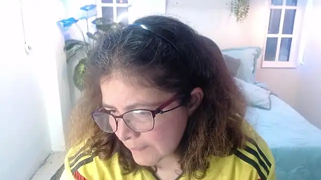 Linda banks  online show from October 18, 8:54 pm