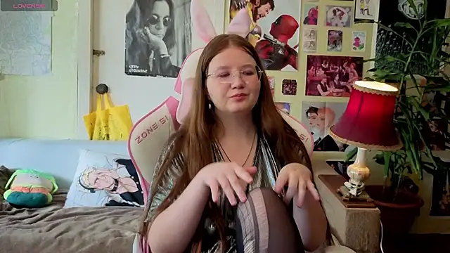 Sienna-Cow online show from October 4, 12:11 pm