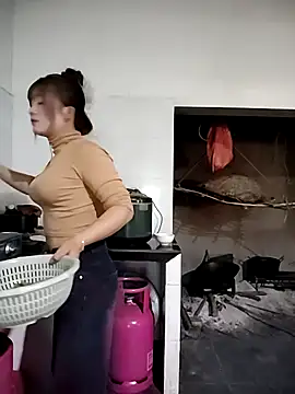 asian 2k online show from February 6, 3:43 am