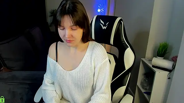 MalvinaDream online show from April 14, 1:27 am