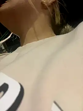  ManuVeelez online show from September 11, 3:29 am