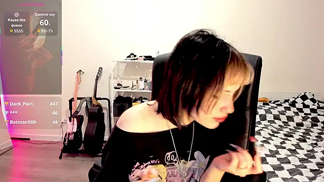 LiyaLuna online show from October 22, 4:12 pm