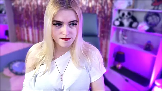 Stef Nicks online show from April 7, 9:11 am