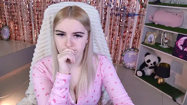 Stef Nicks online show from February 9, 10:06 am