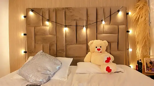 ClaradelMar online show from January 10, 10:31 am