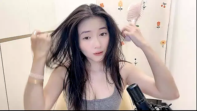 Rosalind xixi online show from September 25, 1:10 pm