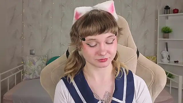 Tori Cutie online show from May 16, 1:19 am