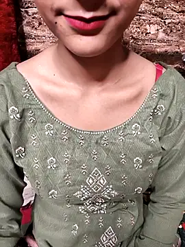 Snapshot of Indian-Aleena chatting on September 29, 8:14 pm Indian-Aleena online show from September 29, 8:14 pm