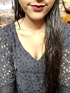Snapshot of Indian-Aleena chatting on October 14, 7:11 am Indian-Aleena online show from October 14, 7:11 am
