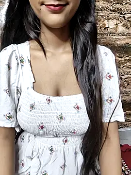 Snapshot of Indian-Aleena chatting on October 6, 6:56 pm Indian-Aleena online show from October 6, 6:56 pm