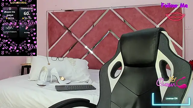 KikaDuque online show from January 8, 8:02 pm