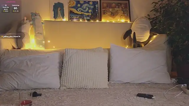 Pixxxis online show from March 27, 1:51 am