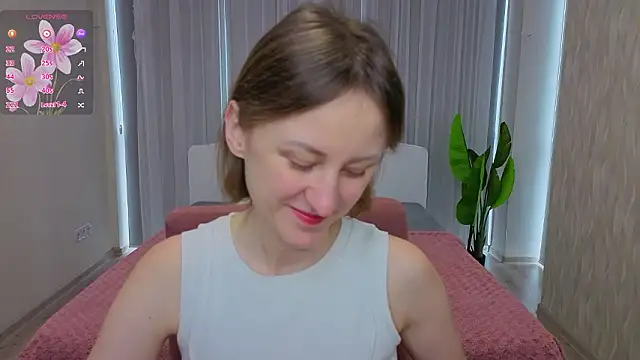 LuluChiiii online show from February 8, 11:14 am