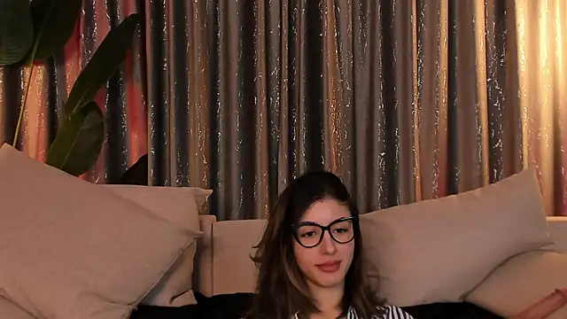 ShyCollegeBB online show from January 19, 6:20 am