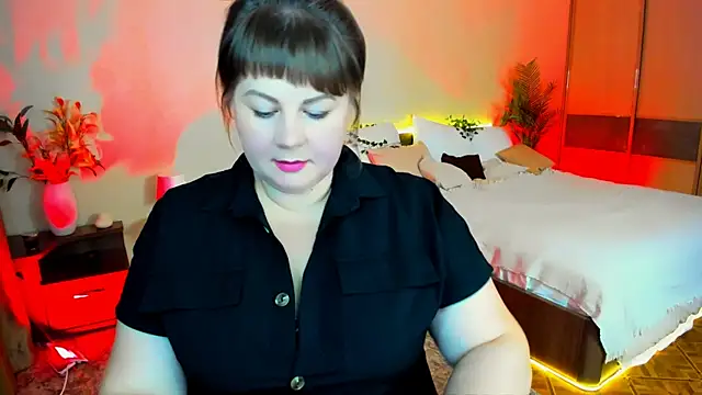 Snapshot of CrystaalStaar chatting on October 15, 9:34 am CrystaalStaar online show from October 15, 9:34 am