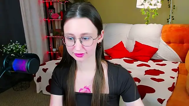 YourLovellyStory online show from March 30, 5:23 pm