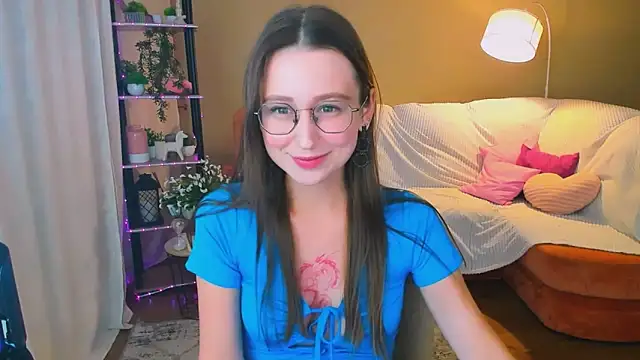 Snapshot of YourLovellyStory chatting on September 12, 6:37 pm YourLovellyStory online show from September 12, 6:37 pm