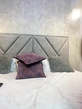 Im Manu online show from March 25, 9:17 pm