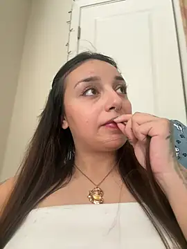 CharmingMaddie online show from March 25, 7:06 pm