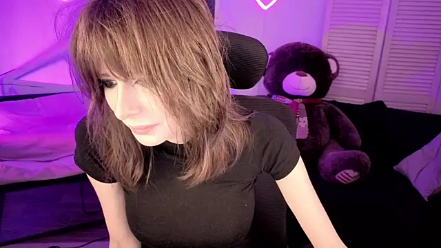 CrystallBloom online show from April 7, 1:29 am