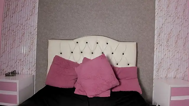 Cristal Nox online show from September 26, 1:09 pm