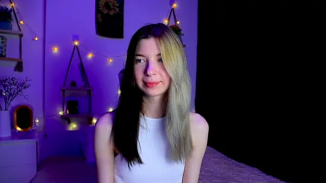 EmmieBlade online show from October 17, 7:28 pm