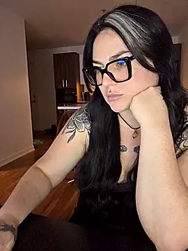 yourr onlyy1 online show from September 15, 6:15 pm