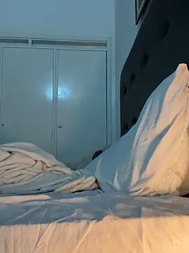 lynn9000 online show from March 26, 4:14 am