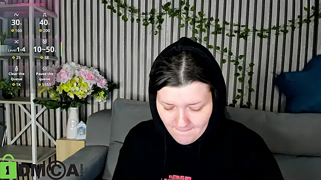 Michele Greenn online show from November 22, 5:04 pm