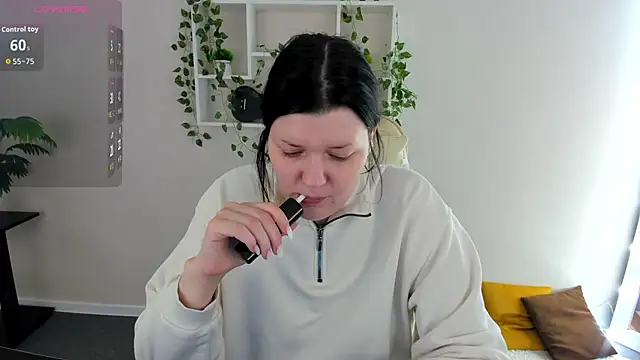 Michele Greenn online show from November 14, 1:16 am