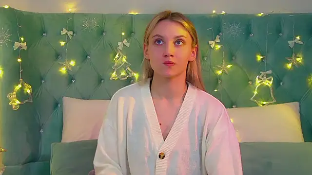 StacyEvances online show from December 2, 6:54 pm