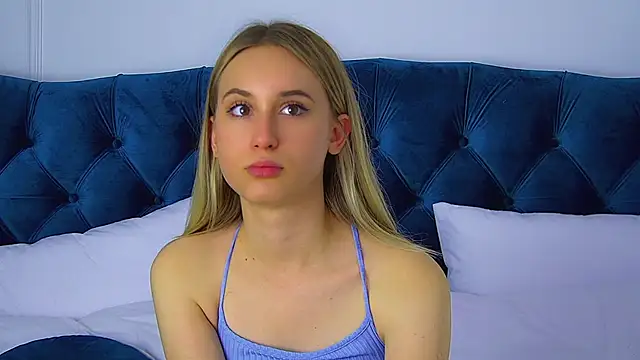 VictoriaHopsons online show from October 1, 6:35 pm