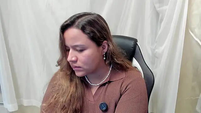 ElaBourn  online show from March 24, 4:56 pm