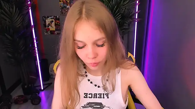 Snapshot of Selen_hells_weet chatting on October 3, 5:07 pm Selen hells weet online show from October 3, 5:07 pm
