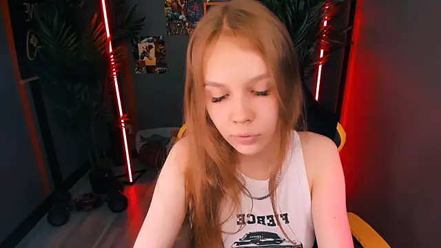 Snapshot of Selen_hells_weet chatting on October 16, 9:39 pm Selen hells weet online show from October 16, 9:39 pm