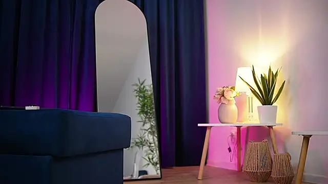 Snapshot of _ChloeLee_ chatting on October 13, 6:27 am ChloeLee online show from October 13, 6:27 am