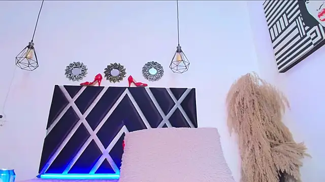 Melanyy Miller online show from October 11, 11:18 pm