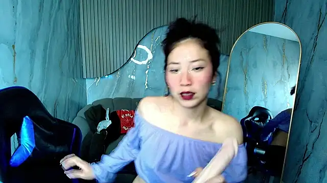 valentina r  online show from November 24, 3:19 am