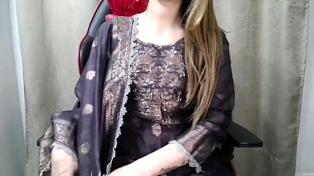 niya-cute online show from February 14, 7:38 pm