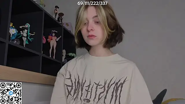 Snapshot of bertamimi chatting on October 13, 6:43 pm bertamimi online show from October 13, 6:43 pm