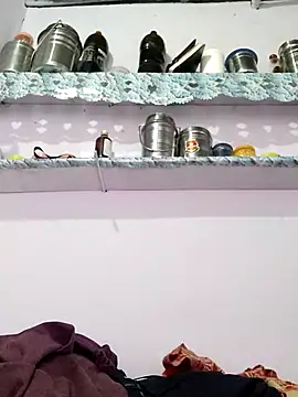 poojam93 online show from December 5, 3:06 am