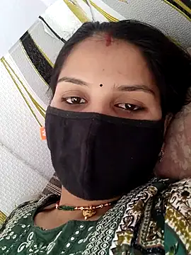 poojam93 online show from October 15, 7:11 am