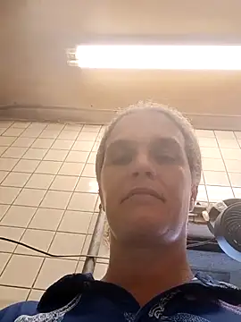 sarahkat86 online show from January 13, 9:08 pm