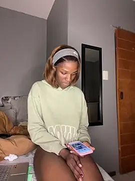 Trans fairy online show from June 3, 2:23 am