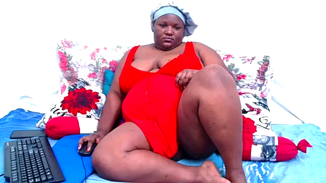 ChubbyBoobsxxx online show from November 17, 6:25 am