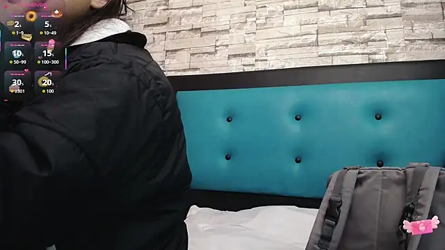 maily can online show from October 22, 1:16 pm